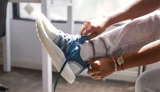 NikeAdidas ׷³!rЭh@Ь