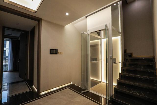別墅電梯對(duì)比：曳引電梯VS螺桿電梯 誰(shuí)更節(jié)省空間